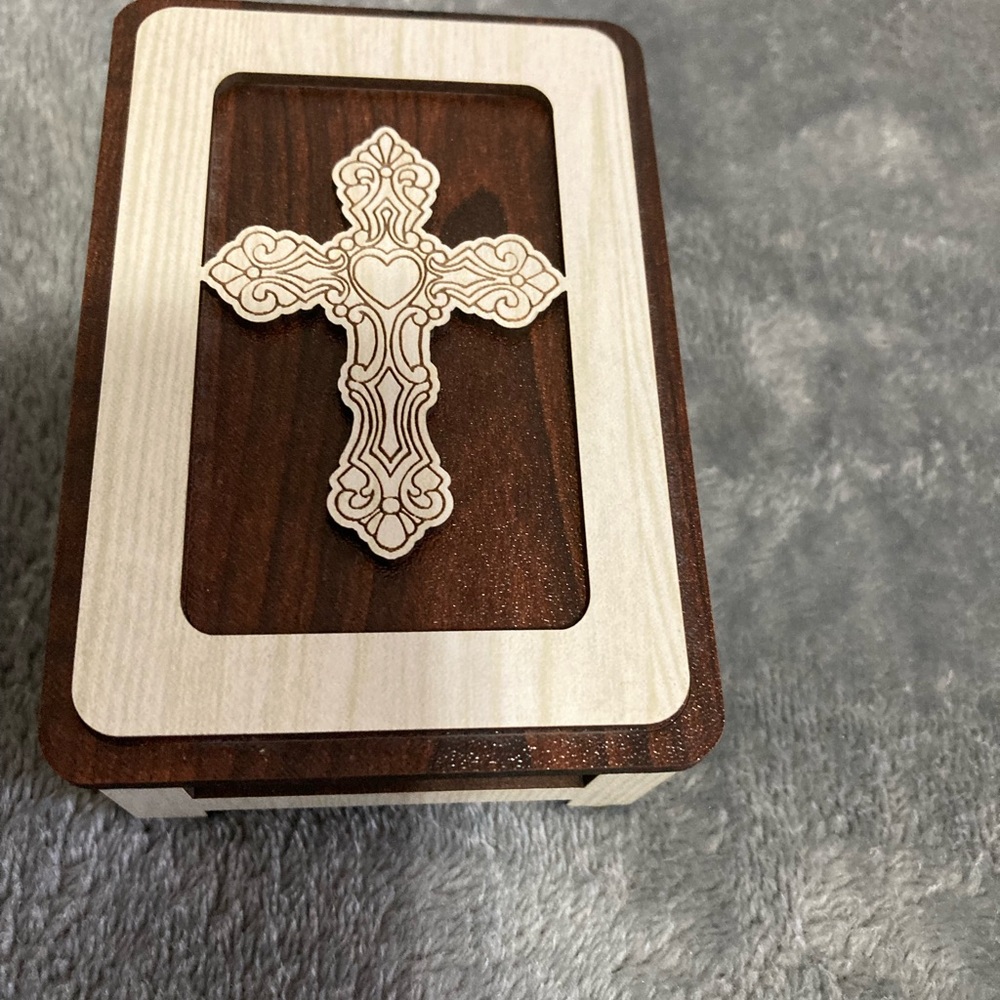 Compass & Keepsake Cross Box - Picture 4 of 13